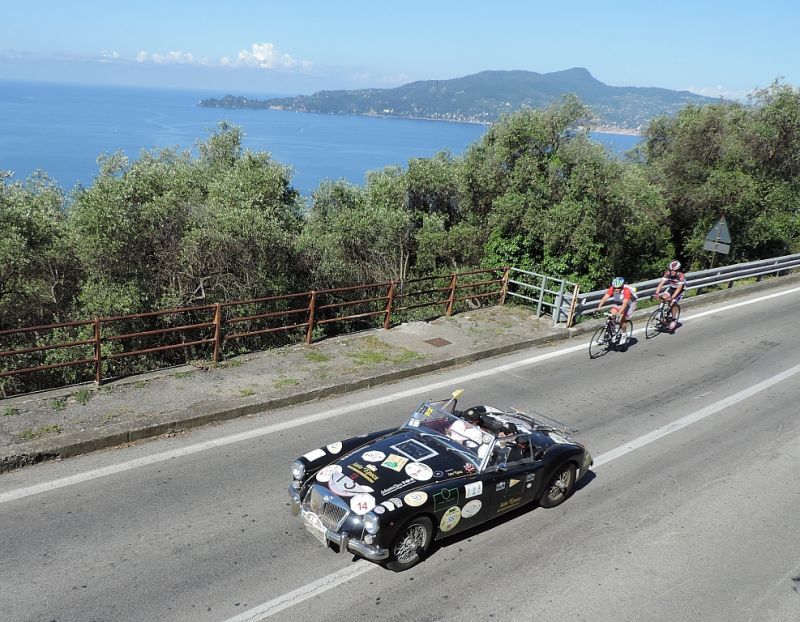 PHOTO MG CAR CLUB - "L'E' MINGA EL MEIFLAUERS" 17-18 MAGGIO 2014